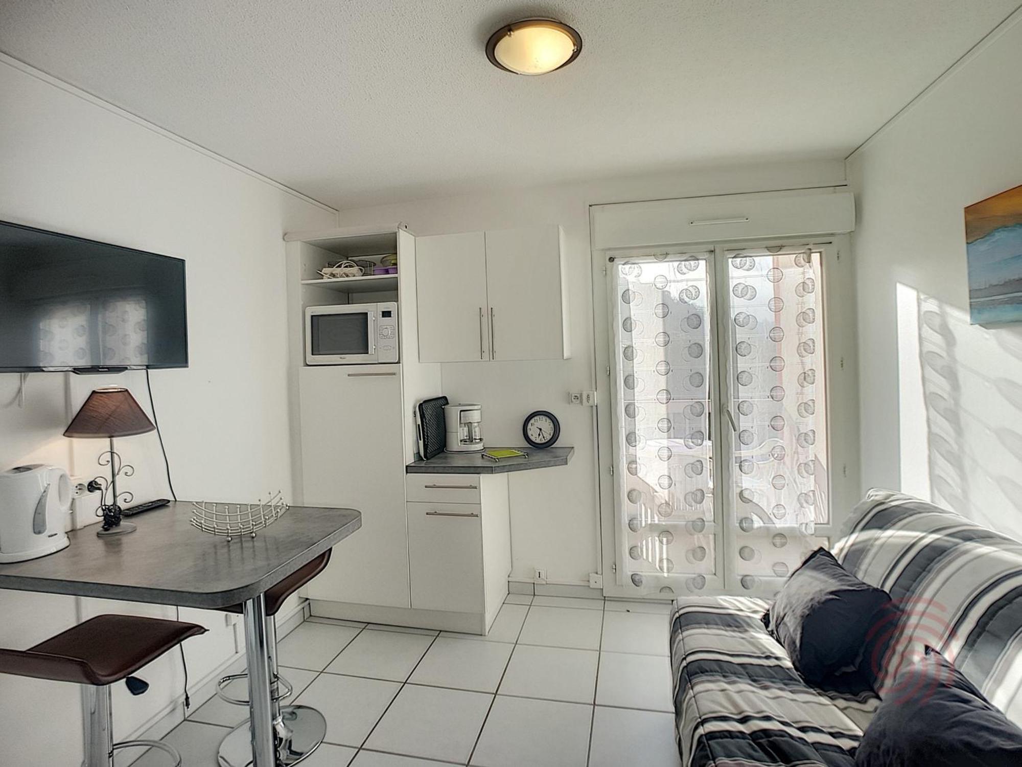 Studio Renove Avec Balcon, Animaux Acceptes, Wifi, A 650M Des Thermes - Fr-1-451-92 Lamalou-les-Bains Exteriör bild
